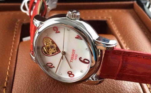 曲靖天梭手表售后維修服務中心