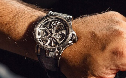 羅杰杜彼手表鄂爾多斯售后維修服務中心電話地址