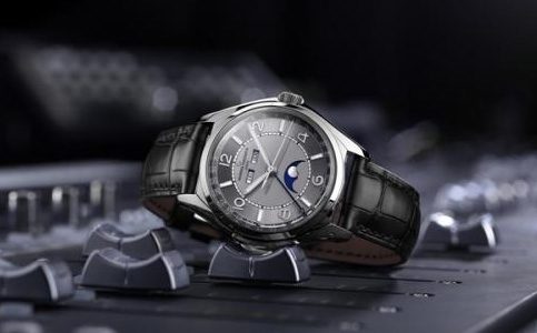 江詩(shī)丹頓手表售后保養(yǎng)地址（江詩(shī)丹頓手表表蒙起霧怎么解決）