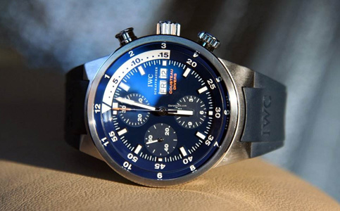 萬(wàn)國(guó)手表時(shí)間總是慢(萬(wàn)國(guó)手表越走越慢了是怎么回事)