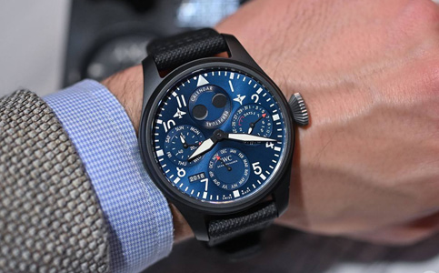 萬國手表泉州維修中心(處理萬國手表進灰問題的辦法)