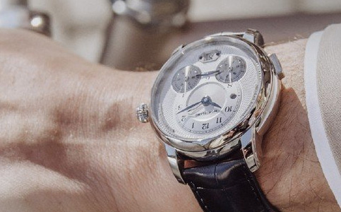 太原萬寶龍維修電話（萬寶龍手表的蝴蝶扣老開怎么辦）