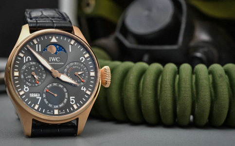 萬(wàn)國(guó)手表大連維修中心(萬(wàn)國(guó)手表機(jī)芯異響怎么辦)