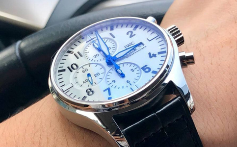 萬國手表泉州維修中心(解決萬國手表走慢問題的技巧)