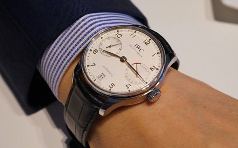 廣州萬國(guó)手表維修（萬國(guó)手表上發(fā)條）