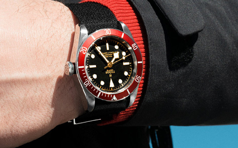 帝舵客服電話多少（帝舵手表表殼的保養(yǎng)秘訣）