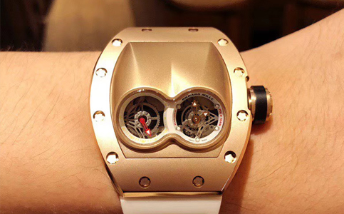 理查德米勒手表保養(yǎng)一次需要幾天(理查德米勒手表機芯生銹)