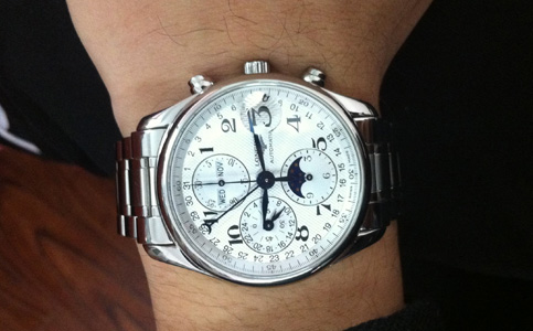 浪琴手表維修點(diǎn)服務(wù)熱線（解決浪琴手表進(jìn)水問題）